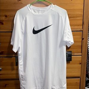 Men’s Nike Short Sleeve T-Shirt Size XL
